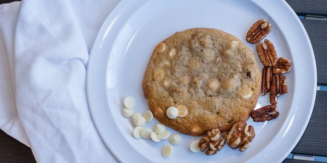 White Chocolate Chip Cookies
