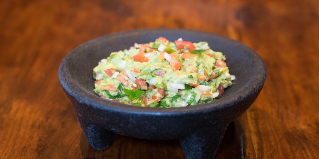 Guacamole w/ Pico de Gallo
