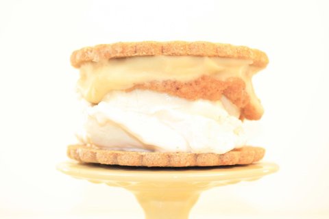 Banana Creme Pie Sandwich