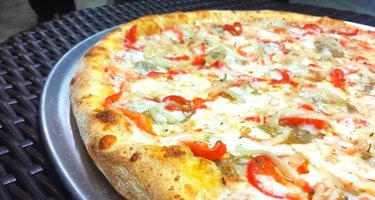 Annie's Pizza