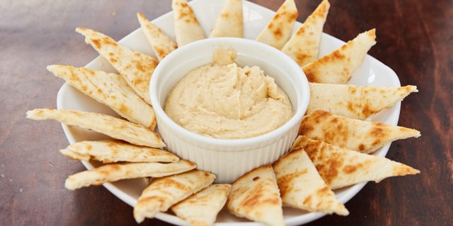 Hummus & Flatbread