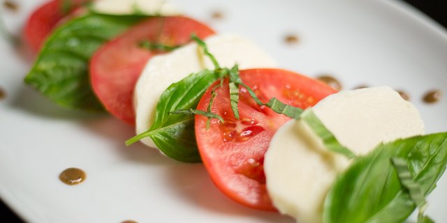 Tomato Mozzarella Salad