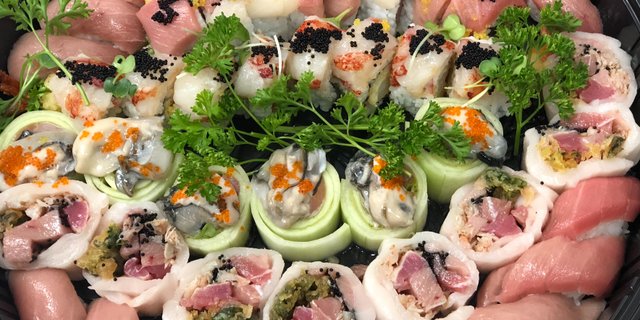 Ultimate Signature Roll Platter