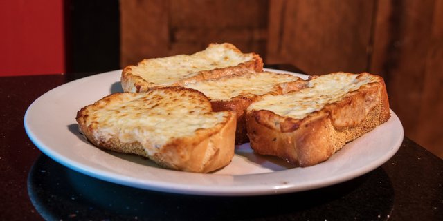 Garlic Cheese Bread