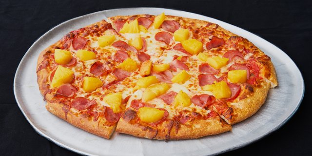 Hawaiian Pizza