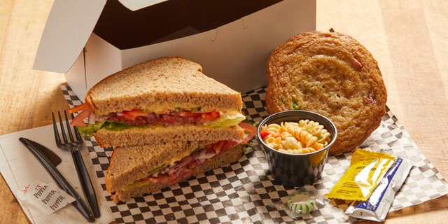 Veggie & Hummus on Wheat Value Box