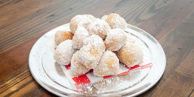 Zeppolis