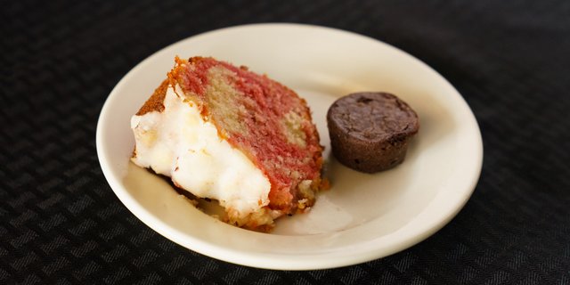 Cake & Brownie Combo Platter