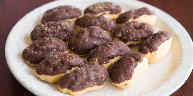 Chocolate Eclairs
