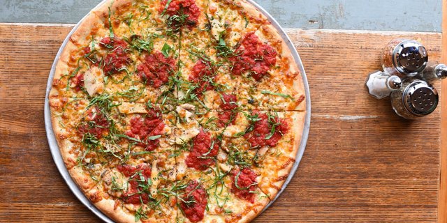 Chicken & Basil Pizza