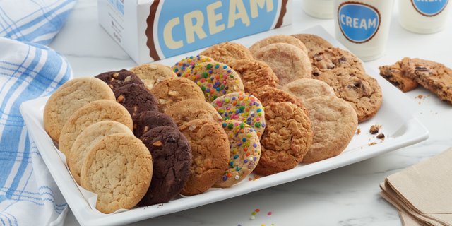 CREAM Classic Cookie Box