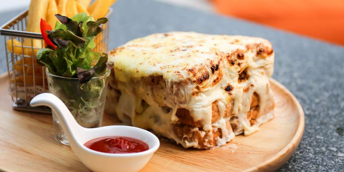 Pastis Bistro