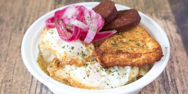 Mangu con Tres Golpes