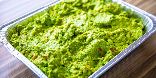 Chips & Guacamole Tray