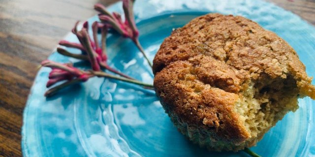 Banana-Walnut Muffin