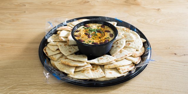 Hummus w/ Grilled Pita Bread