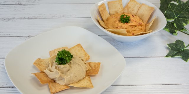 Assorted Hummus & Pita Chips