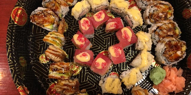 Deluxe Sushi Platter
