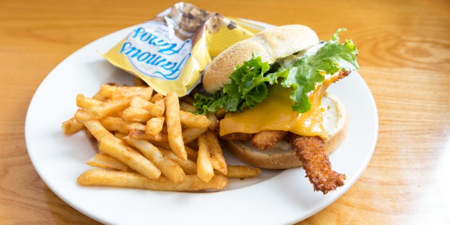 Fish Sandwich Box Lunch