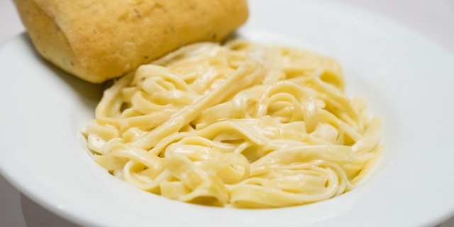 Fettuccine Alfredo