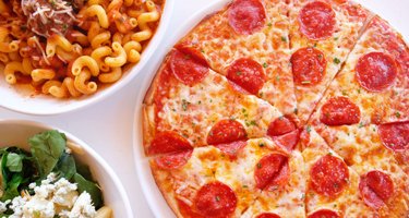Sauce Pizza and Wine