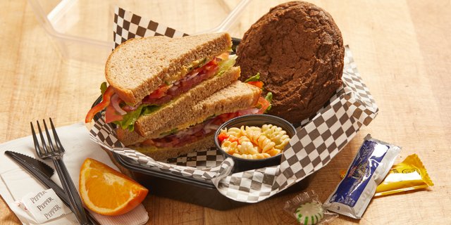 Veggie & Hummus on Wheat Deluxe Box