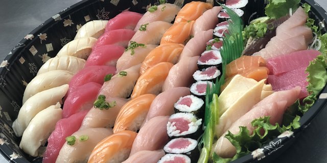 Sushi & Sashimi Platter