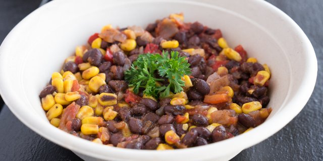 Black Bean & Corn Chili & Creamy Cashew Queso