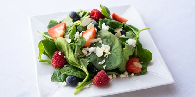 Summer Spinach Salad