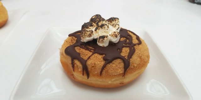 Classic Dozen Doughnuts