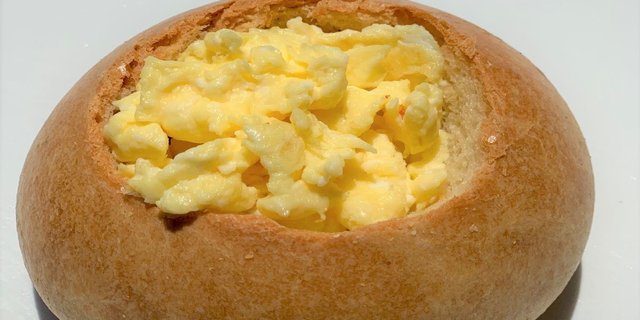Scrambled Eggs in a Bread Bowl
