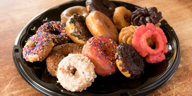 Baker's Dozen Donuts