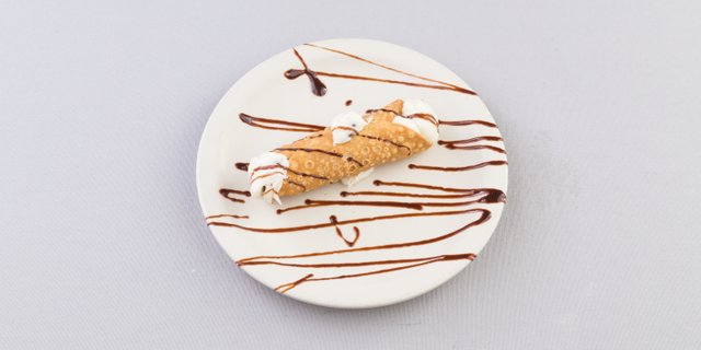 Italian Cannoli