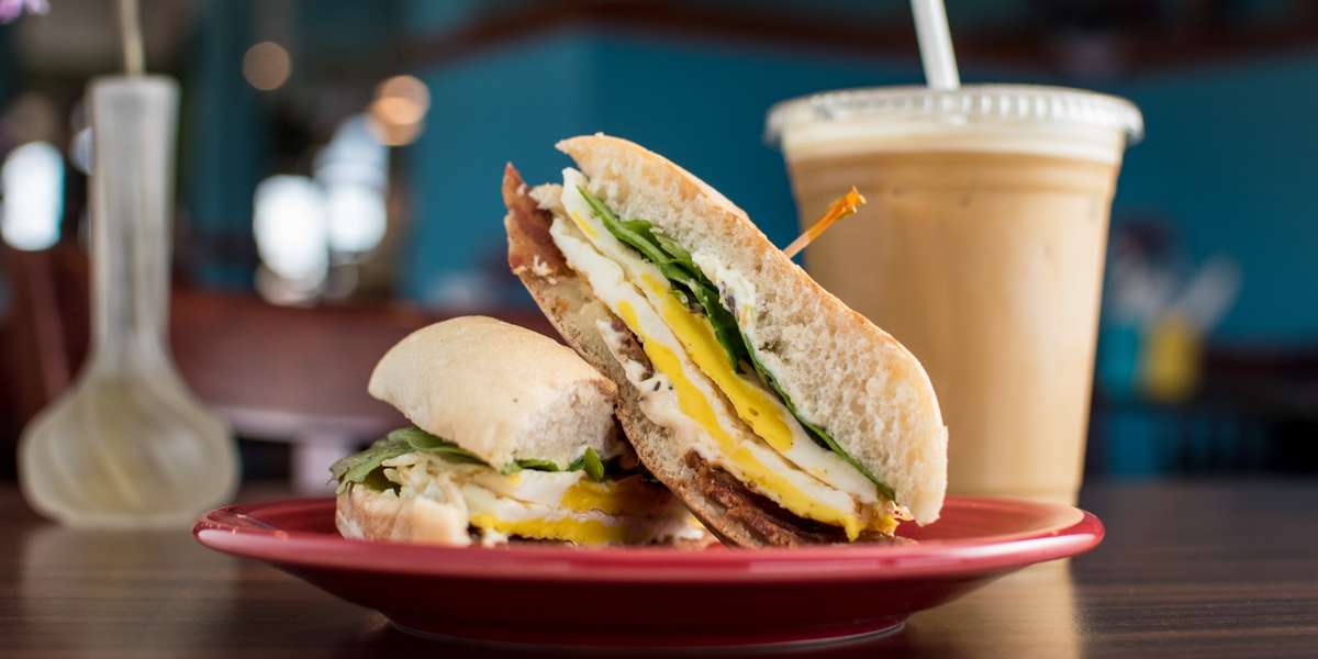 Yola's Cafe