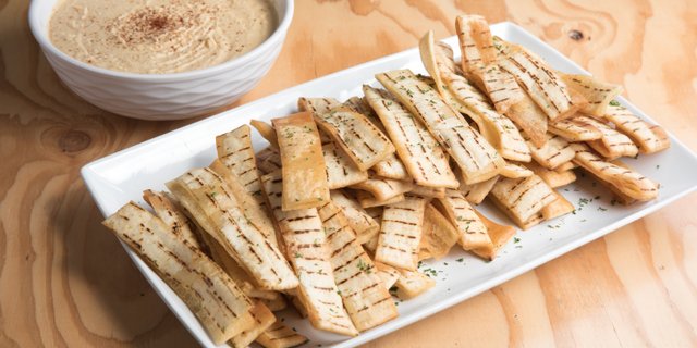 Fried Pita Strips w/ Hummus