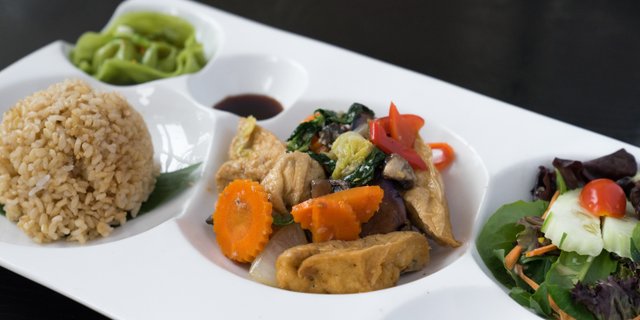 Tofu Spicy Eggplant Boxed Lunch