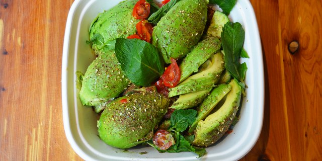 Avocado Zaatar Side Salad