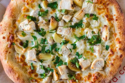Roasted Garlic Chicken Pizza