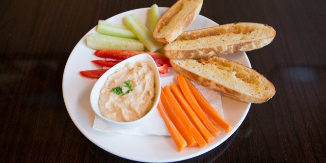 Hummus Plate