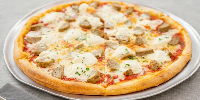 Mama's Meatball Pizza