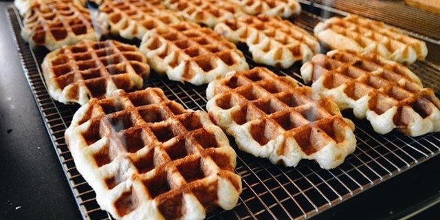 Box of 8 Liege Wafels