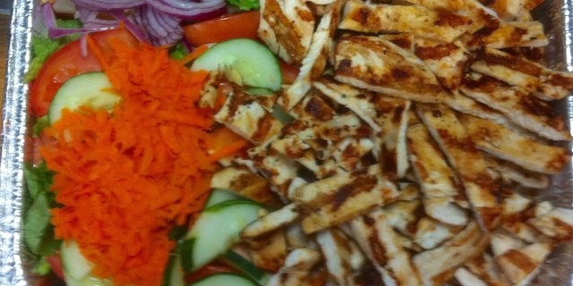 Grilled Chicken over Tossed Salad Tray