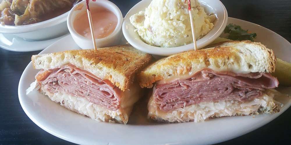 Elijah's Restaurant & Catering