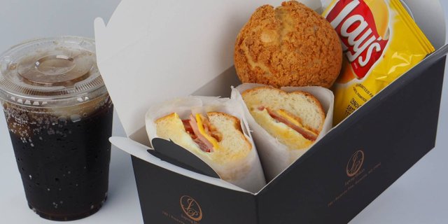 Signature Sub Box