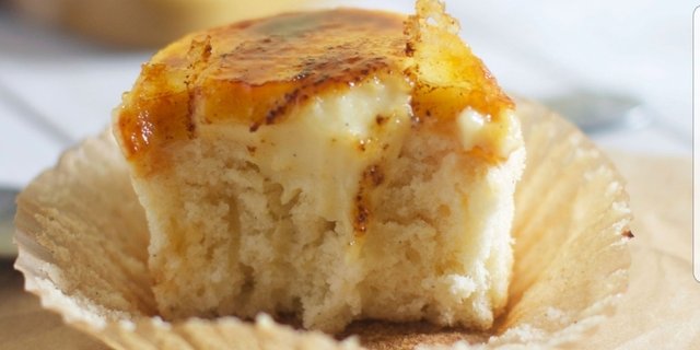 Creme Brulee-Filled Mini Cupcakes