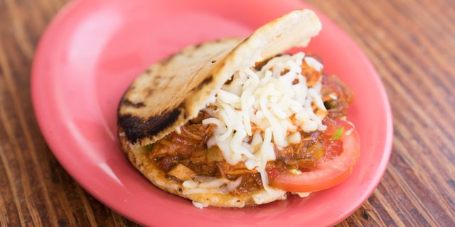 Spicy Chicken Catira Arepas Tray