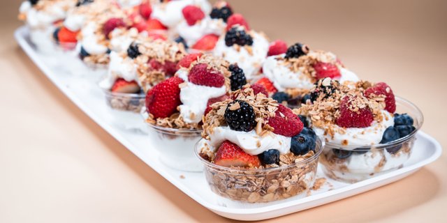 Greek Yogurt Parfait Cups