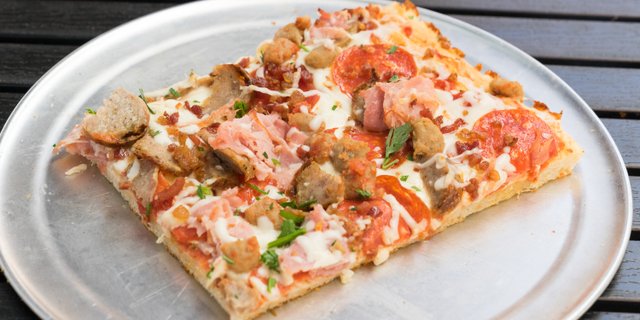 Mega Meat Pizza