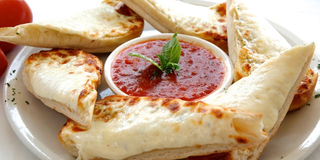 Mozzarella Garlic Bread