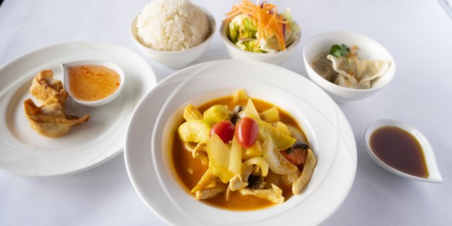 Chicken Yellow Curry Happy Meal